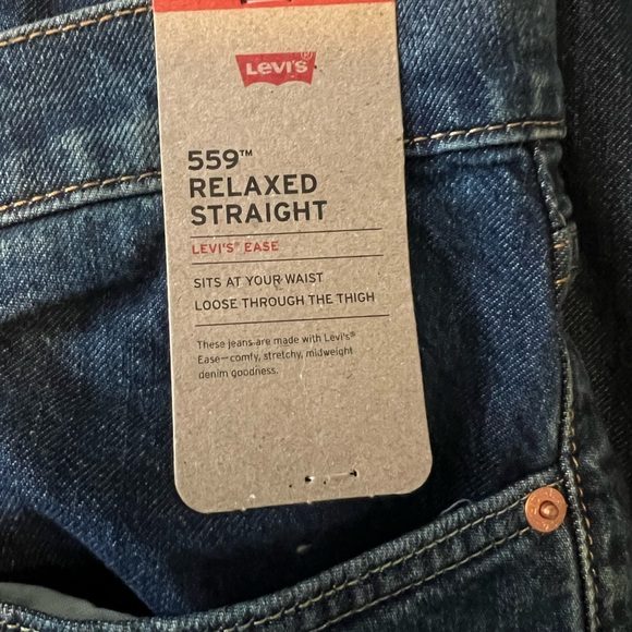 Levi's 559 Relaxed Straight Jeans in Dark Blue - Picture 3 of 4